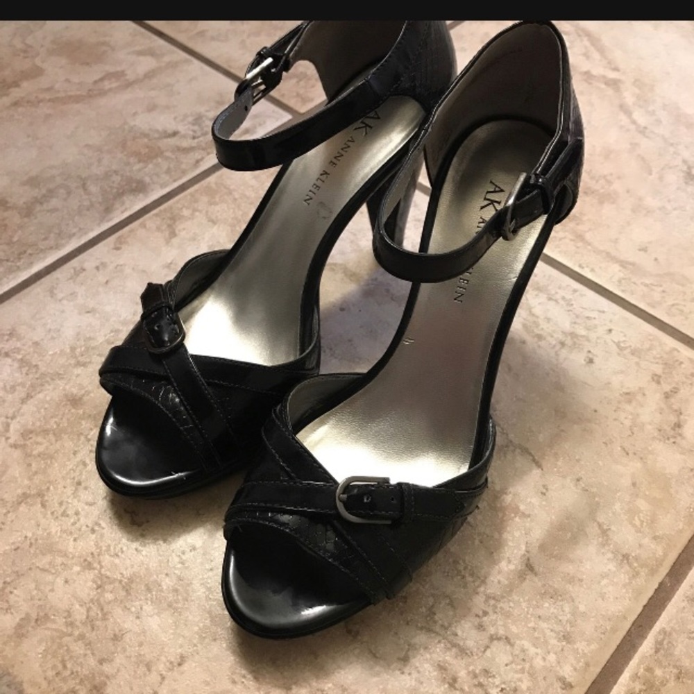 Black heels